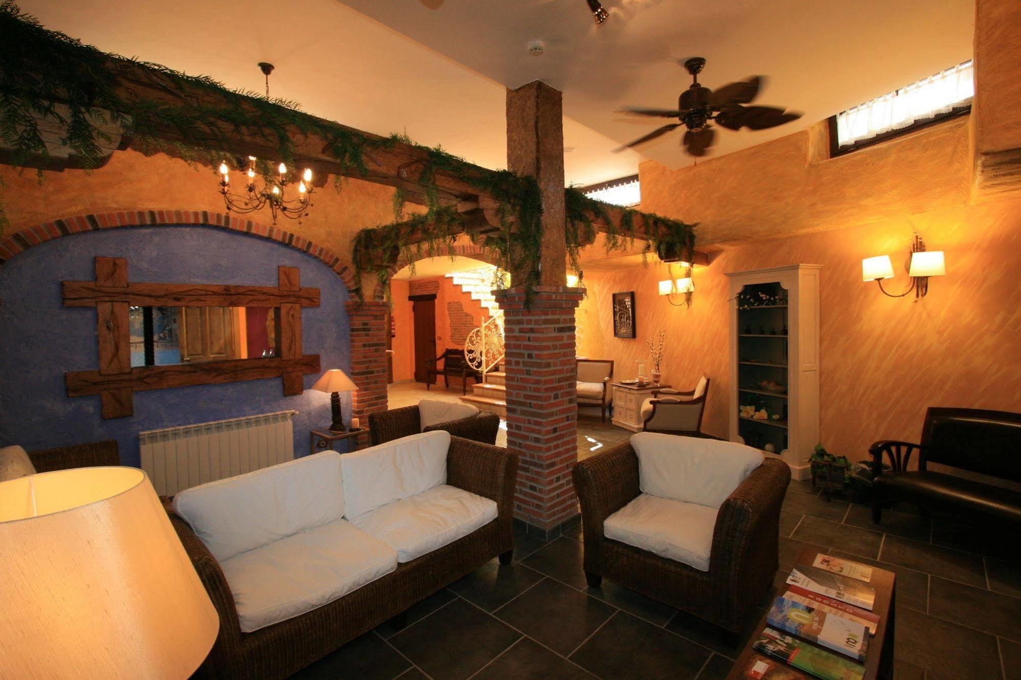 Posada-Spa Privilegio De Vara نوخا المظهر الخارجي الصورة